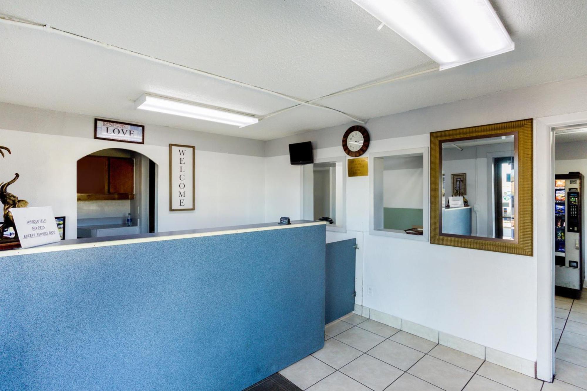 Oyo Hotel Pensacola I-10 & Hwy 29 Ferry Pass エクステリア 写真