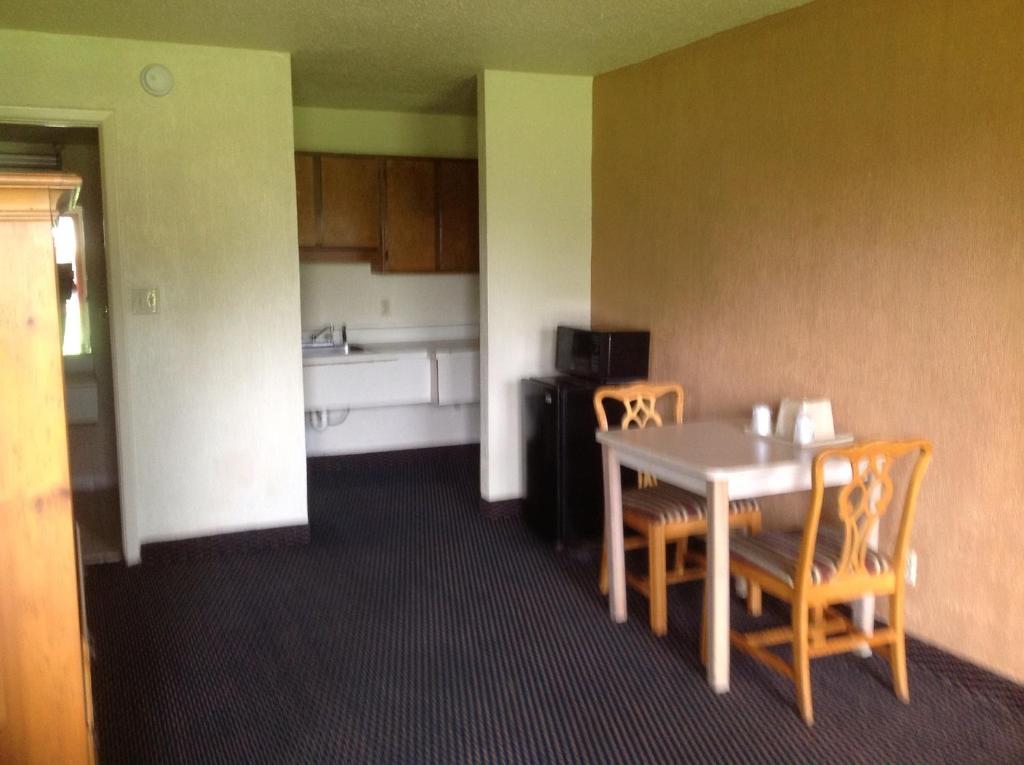 Oyo Hotel Pensacola I-10 & Hwy 29 Ferry Pass エクステリア 写真