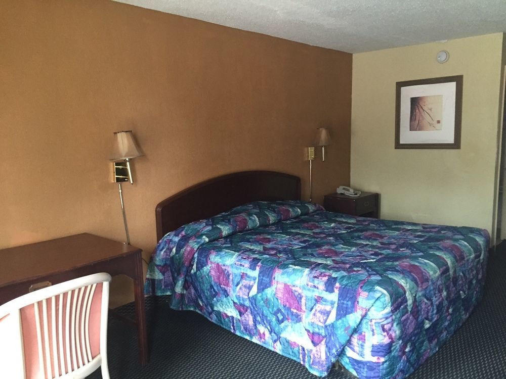 Oyo Hotel Pensacola I-10 & Hwy 29 Ferry Pass エクステリア 写真